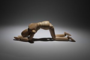 世帯年収３００万で家族４人生活できる？未来予想図を徹底解析！